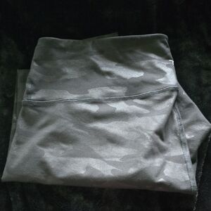 Old Navy Active Black Camouflage Leggings